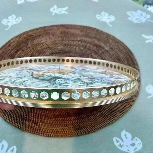 Orchard beautiful floral tray in soft colors made in England in mint condition - Picture 2 of 5